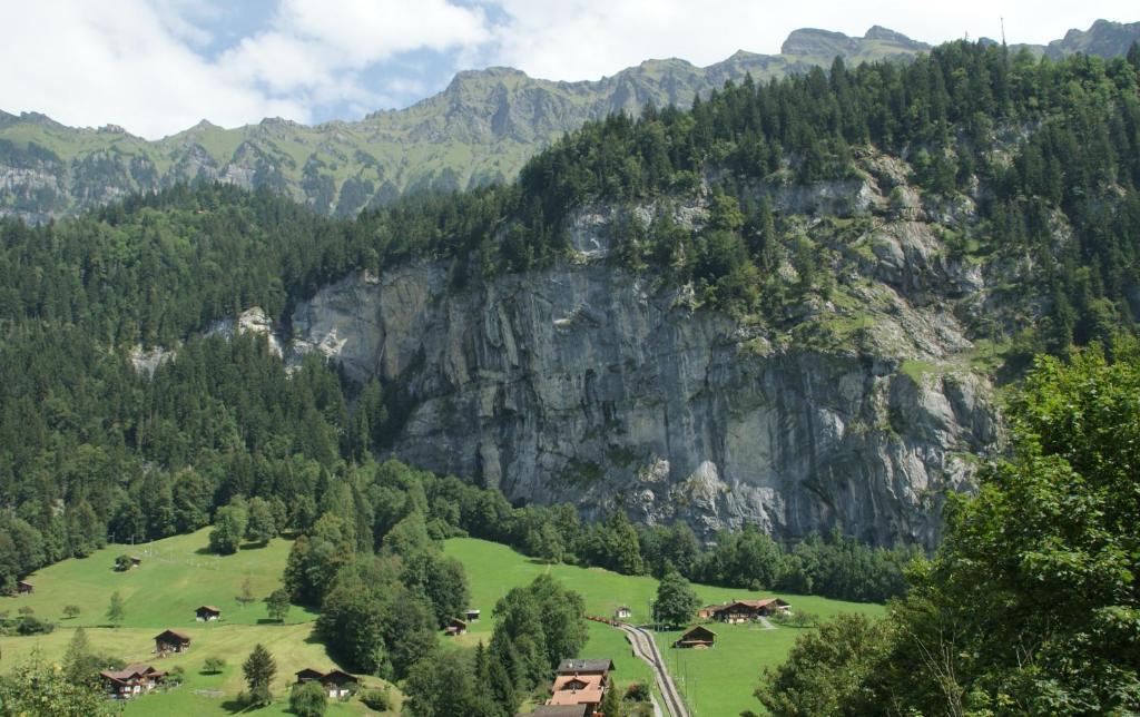 Hotel Restaurant Jungfrau Lauterbrunnen Exterior photo